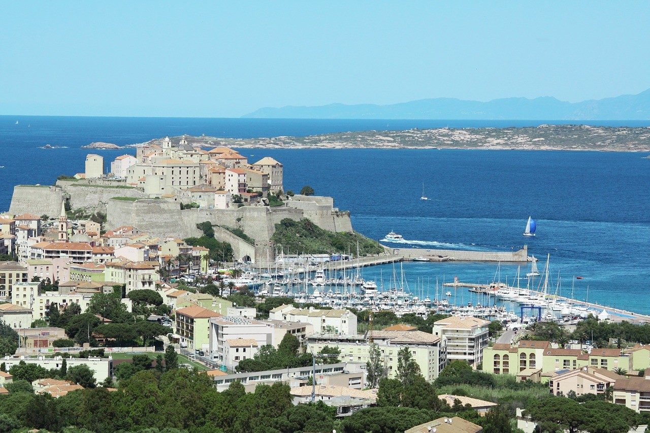 Les bonnes raisons de visiter Calvi en Corse